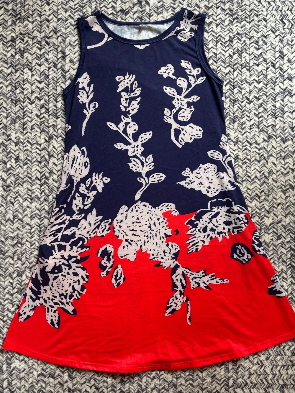 Women’s Small Beachy Navy and Red Floral Lightweight A-Line T Shirt Dress